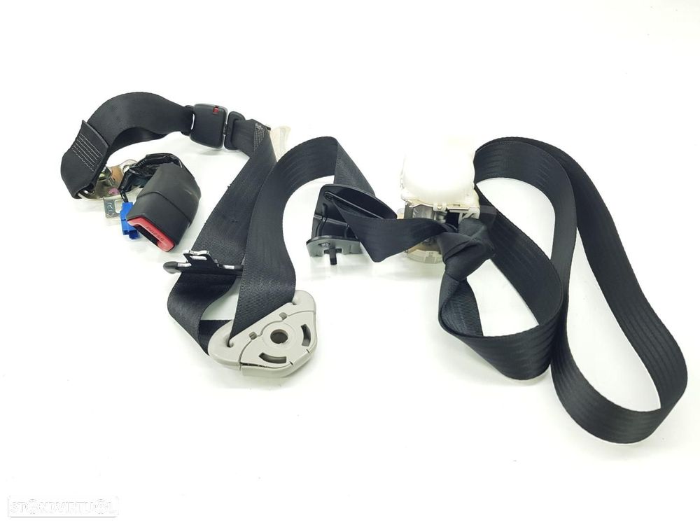 CINTO DE SEGURANÇA TRASEIRO CENTRAL TOYOTA YARIS P13 - 1