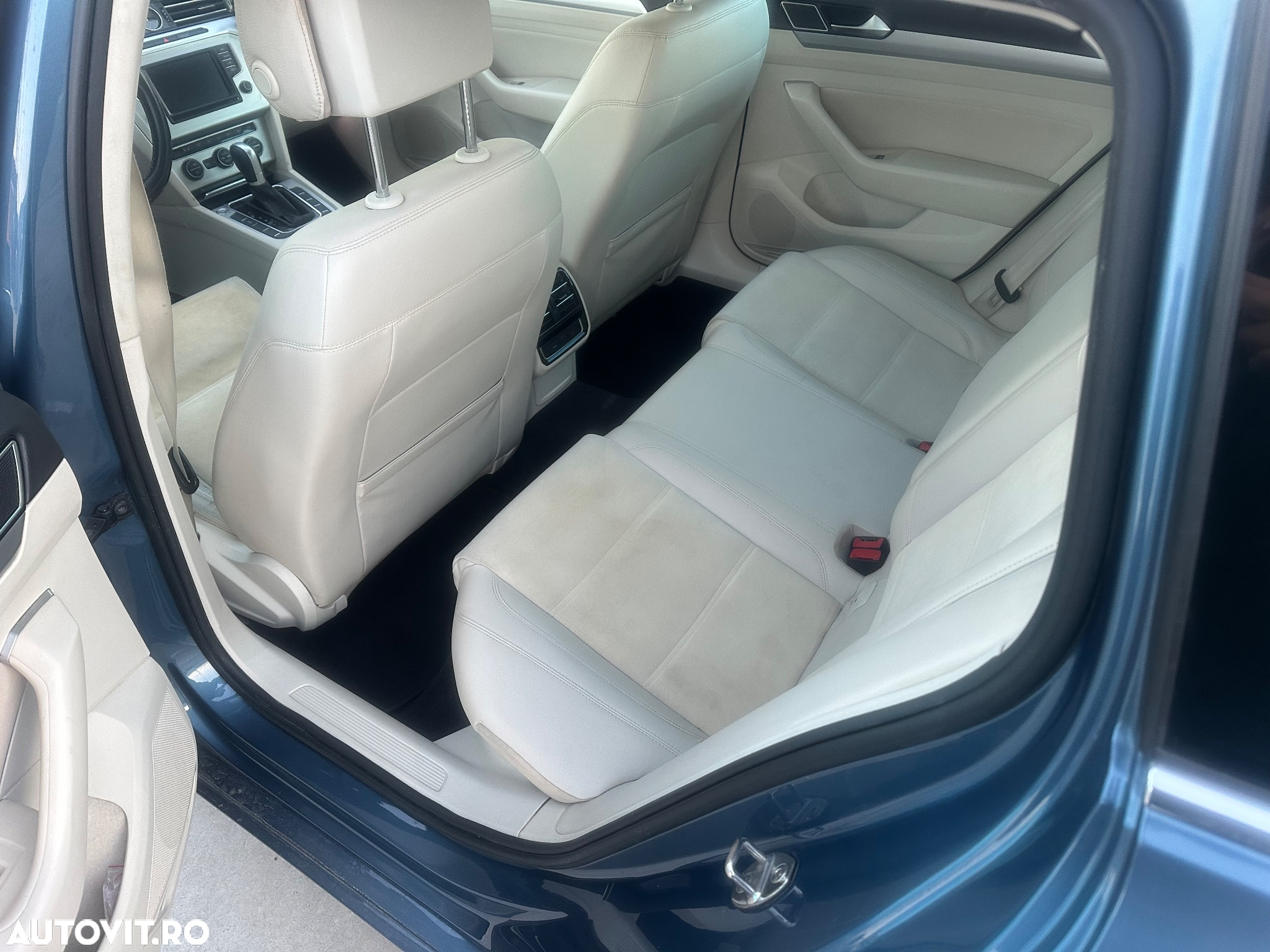 Volkswagen Passat Variant 2.0 TDI DSG (BlueMotion Technology) Highline - 6