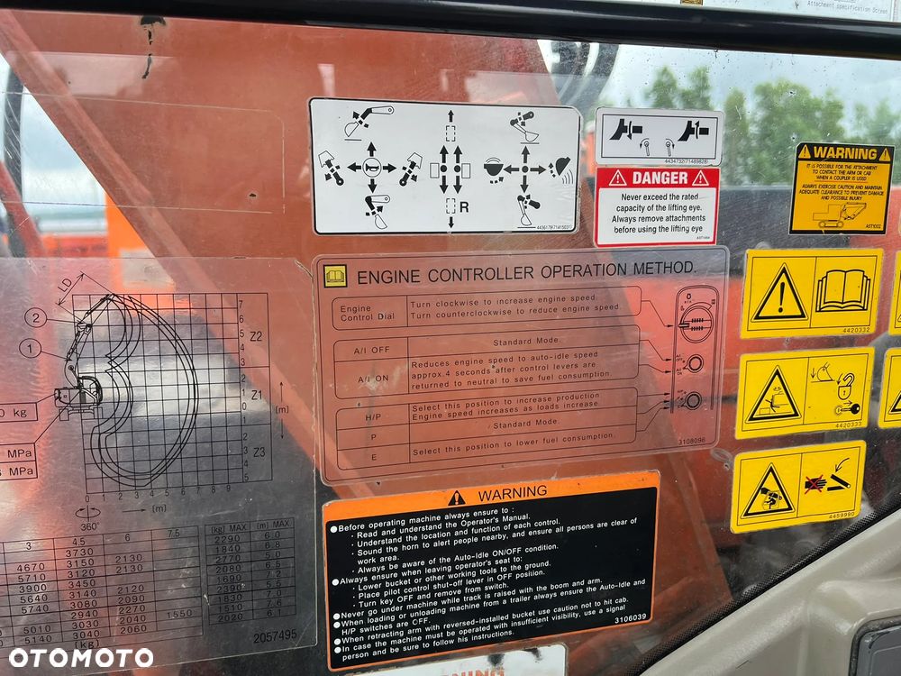 Hitachi ZX135 US - 15