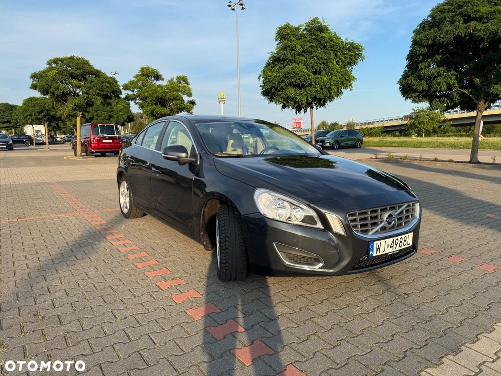 Volvo S60 2.5 T5 - 4