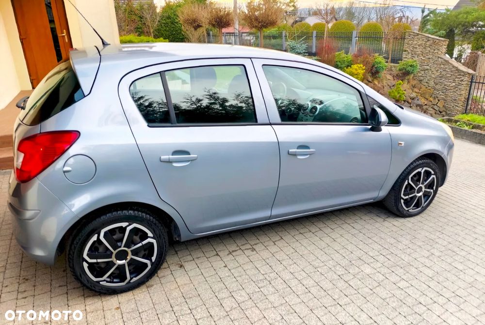 Opel Corsa 1.2 16V Color Edition - 11
