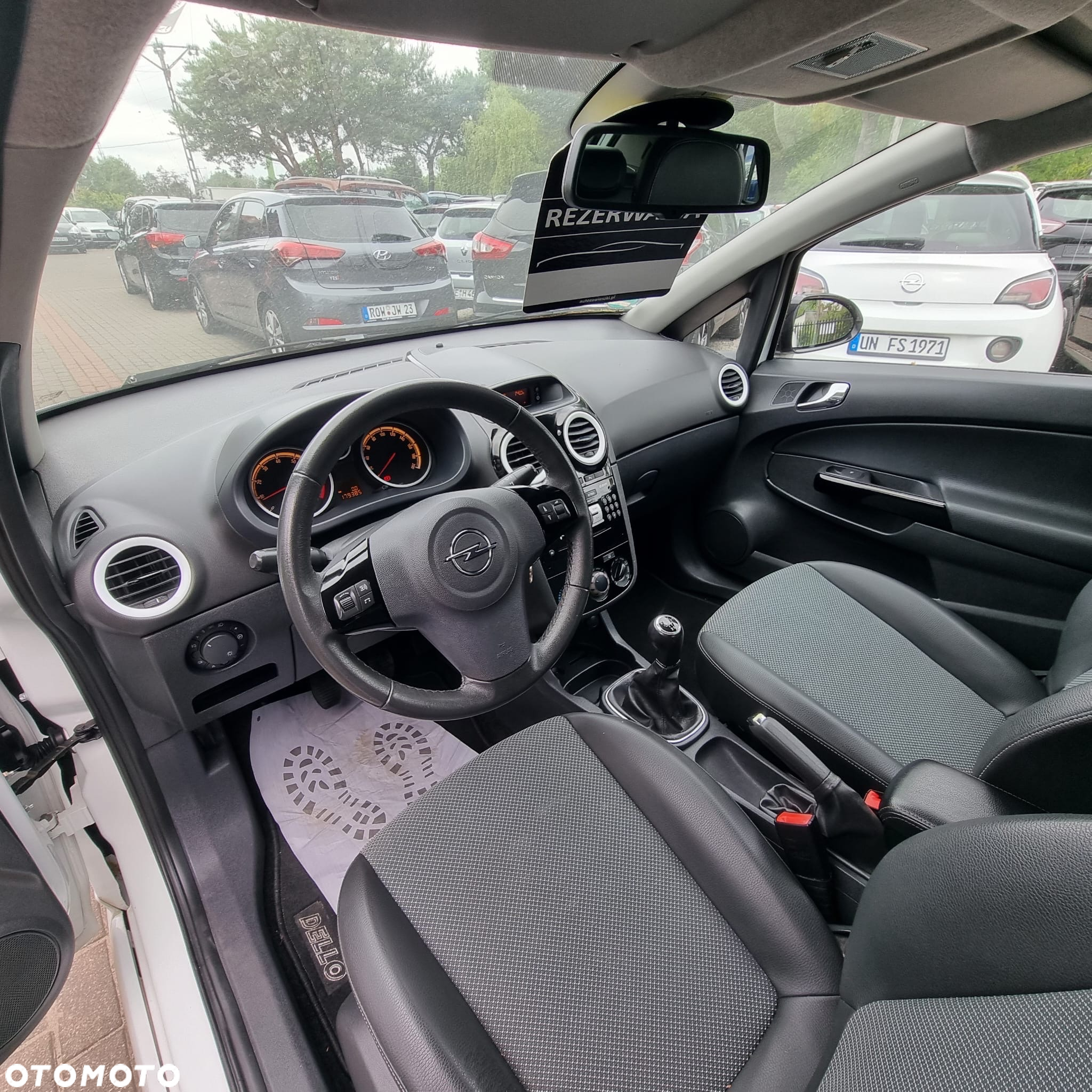 Opel Corsa 1.4 16V Limited Edition - 10