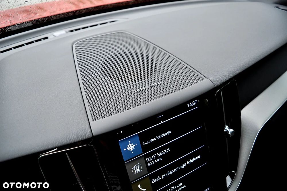 Volvo XC 60 T6 AWD Plug-In Hybrid R-Design - 32