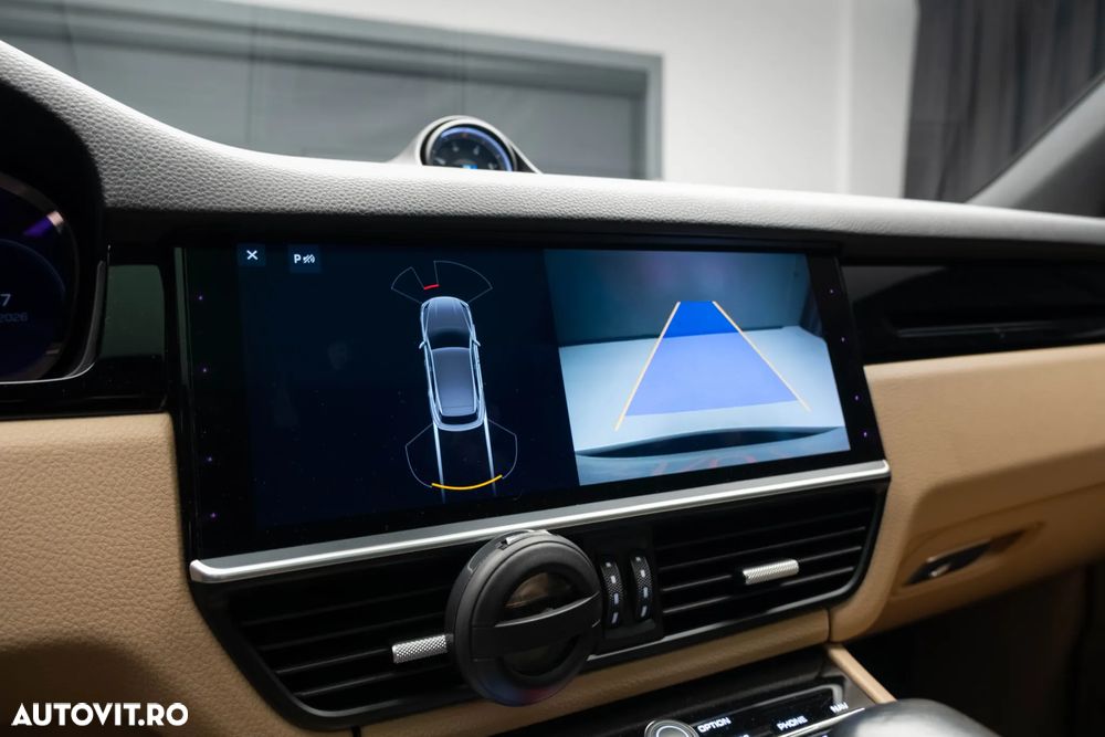 Porsche Cayenne - 32