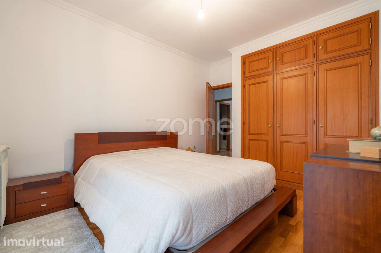 Apartamento T3 c/ garagem, Urbanização Conímbriga, Condeixa