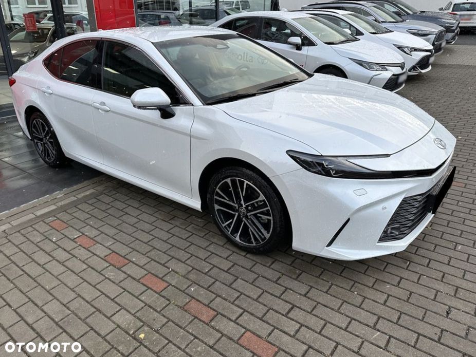 Toyota Camry 2.5 Hybrid Dynamic Force Executive e-CVT - 3