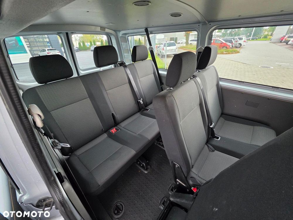 Volkswagen Transporter - 12
