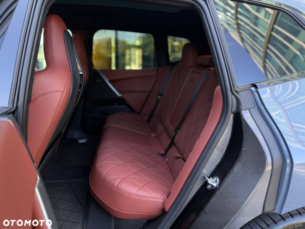 BMW iX - 23