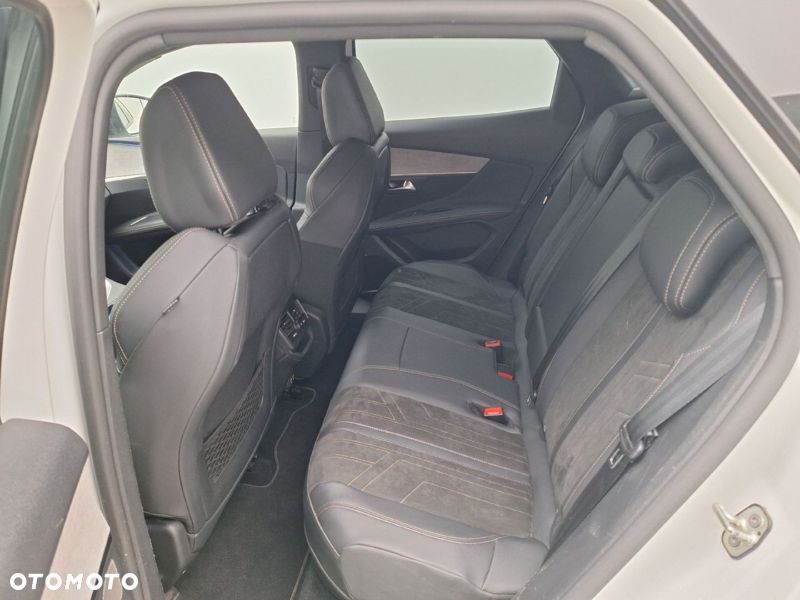 Peugeot 3008 1.6 PureTech HYbrid4 GT Line S&S EAT8 - 11