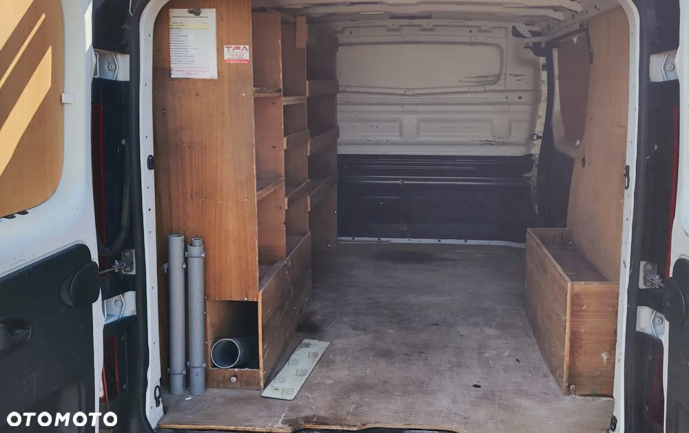 Renault Trafic - 16