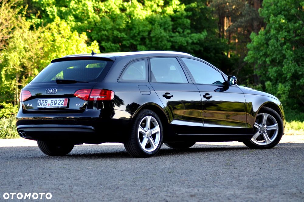 Audi A4 Avant 2.0 TDI ultra - 4