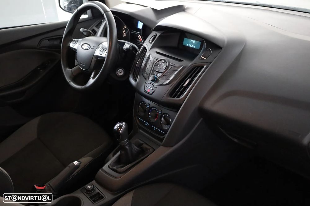 Ford Focus 1.0 EcoBoost S&S Ambiente - 19