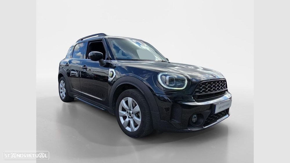 MINI Countryman Cooper SE Premium Classic Auto - 3