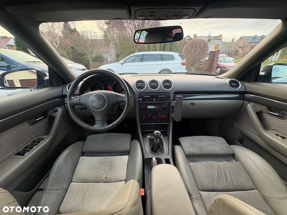 Audi A4 Cabrio 2.4 - 40
