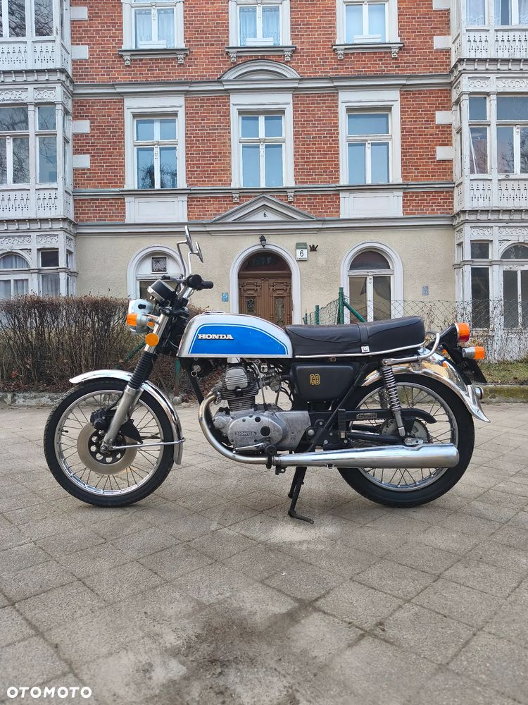 Honda CB - 1