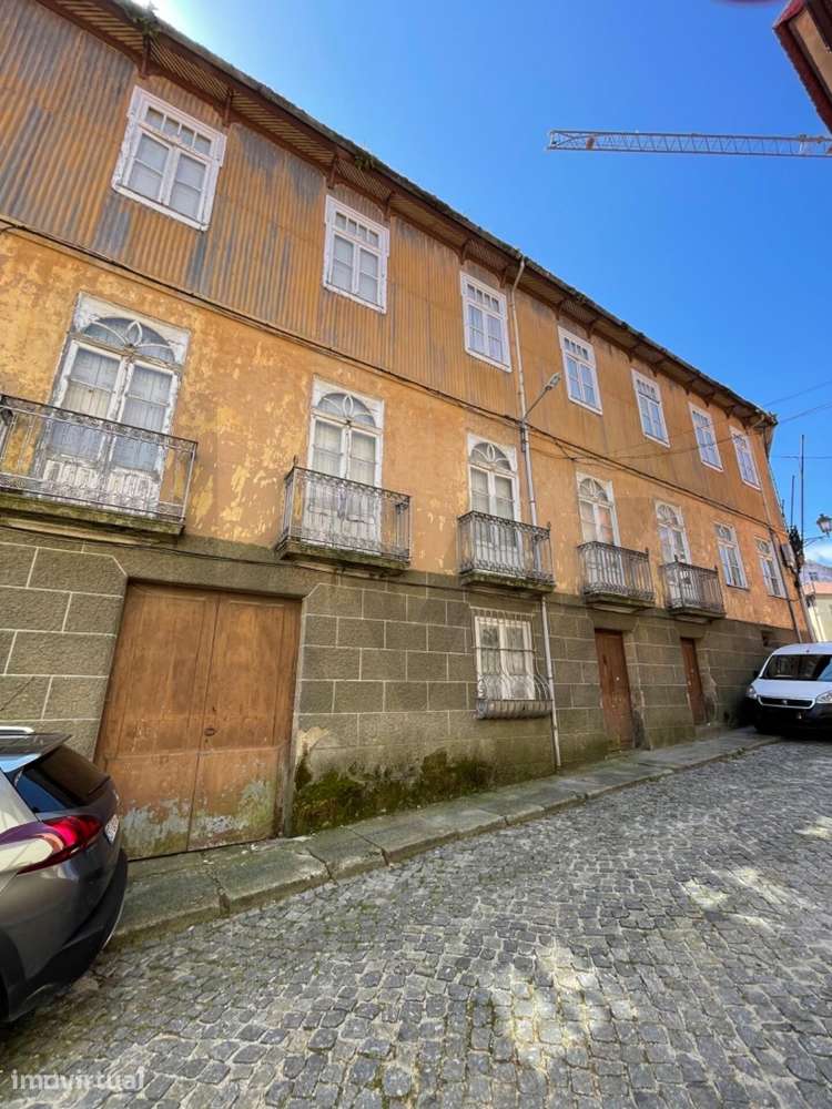 Casa T5 com Jardim, para Renovar, em Arco de Baúlhe (Cabeceiras de Bas - Grande imagem: 4/23