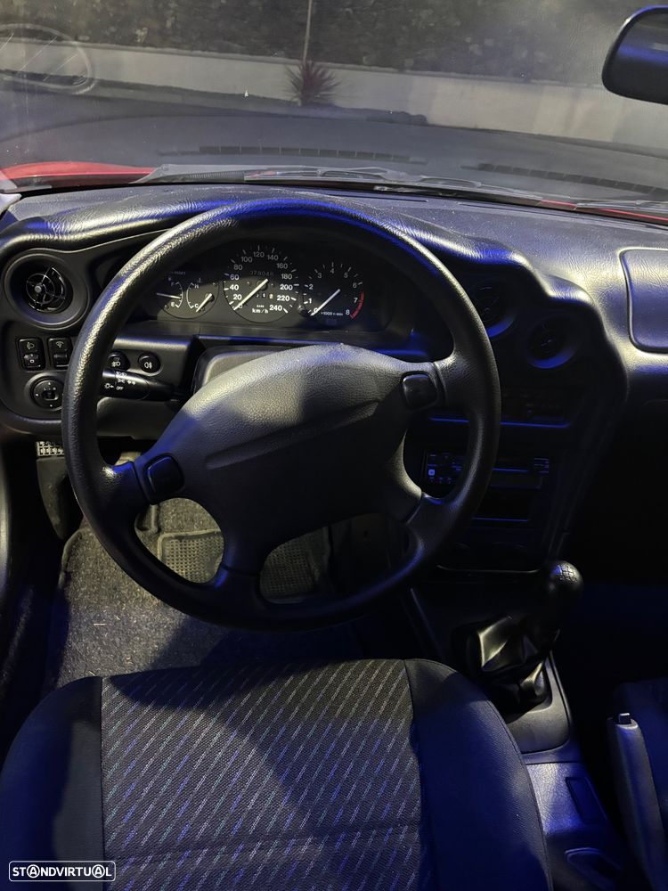 Mazda MX-3 1.6 16V - 10