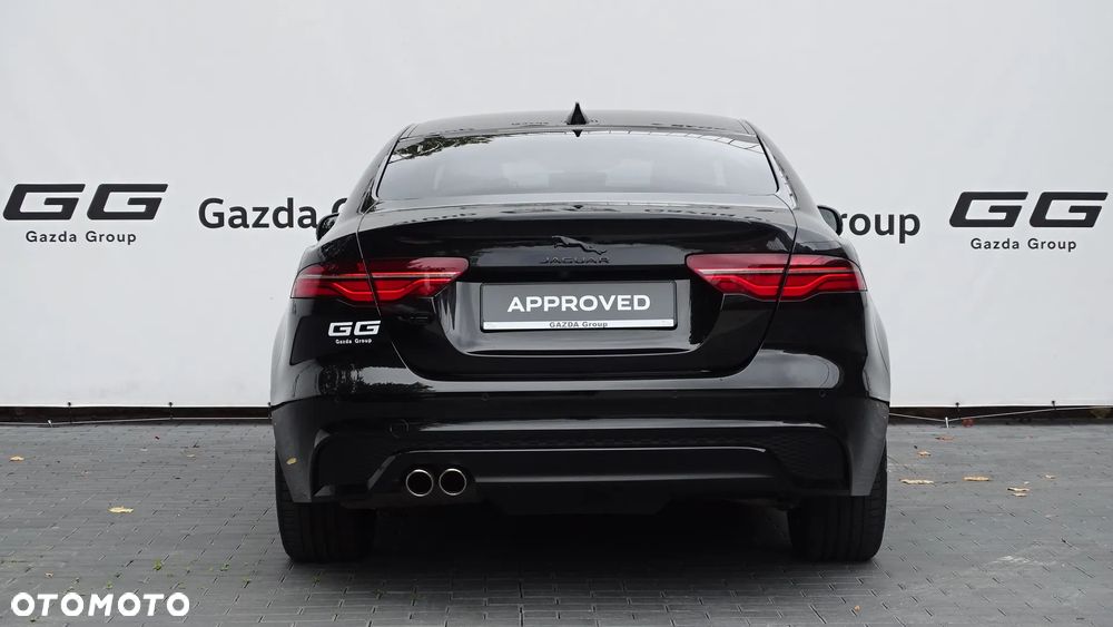 Jaguar XE D200 AWD R-Dynamic Black - 5