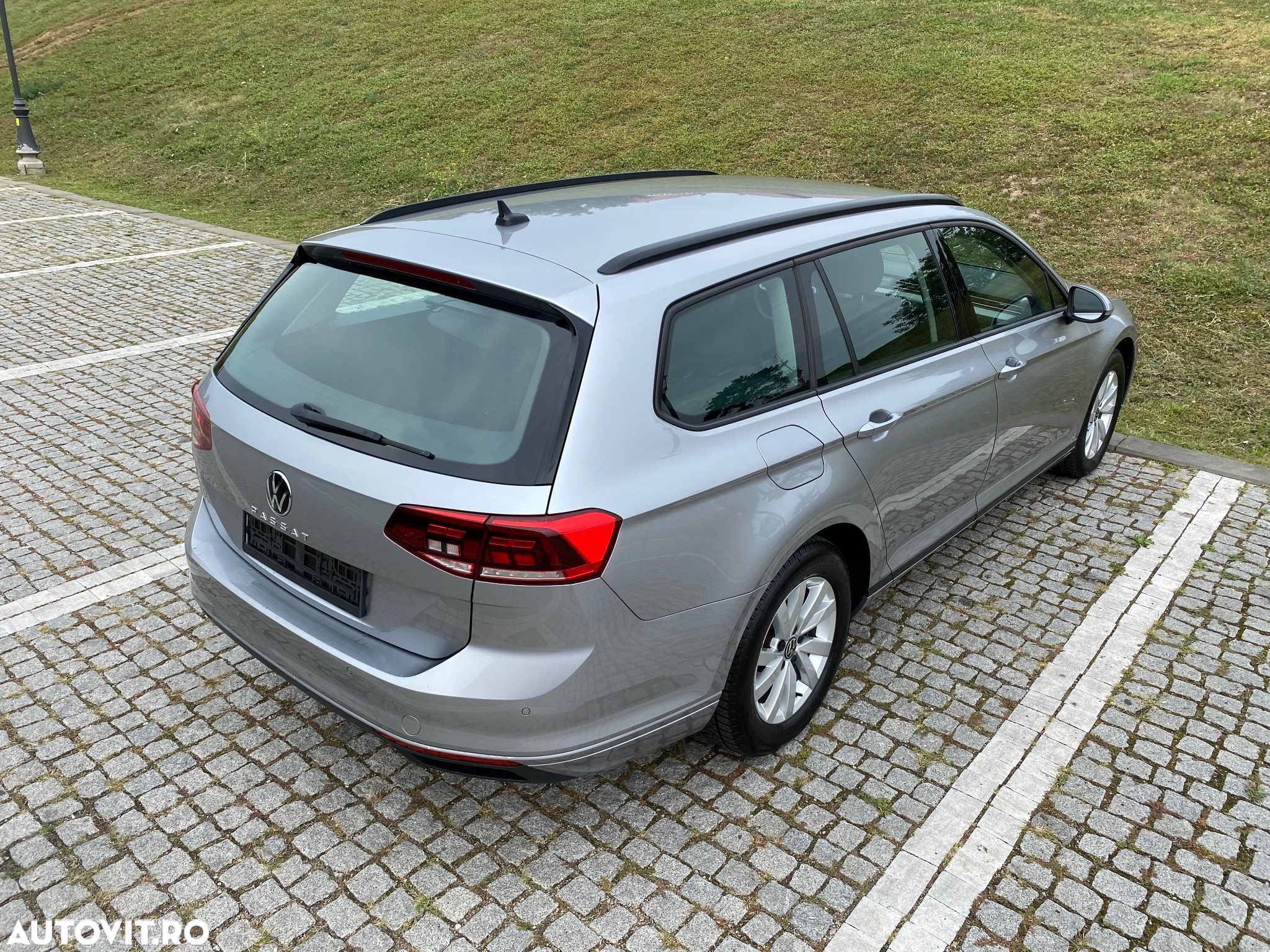 Volkswagen Passat Variant 2.0 TDI DSG Comfortline - 16