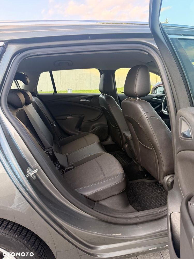 Opel Astra 1.6 CDTI Dynamic S&S - 8