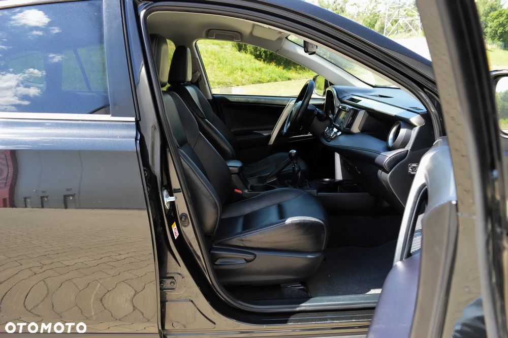 Toyota RAV4 2.2 D-4D Prestige - 11