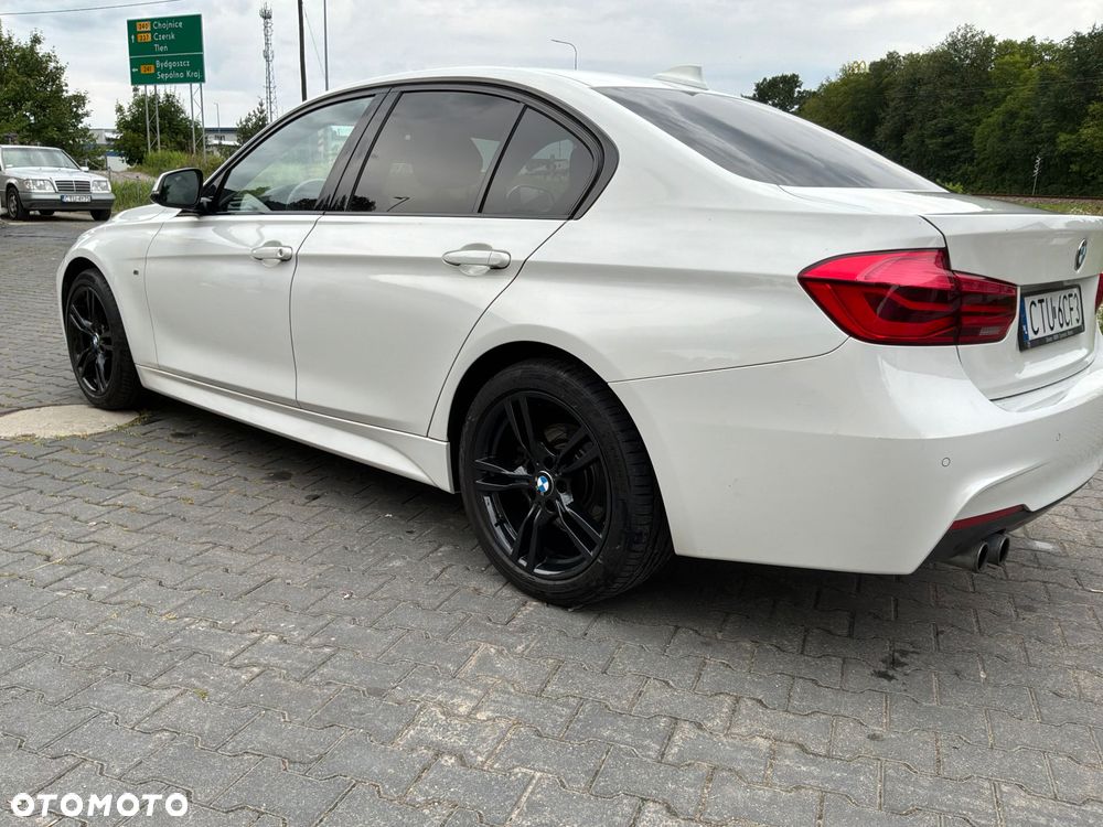 BMW Seria 3 320i M Sport - 13