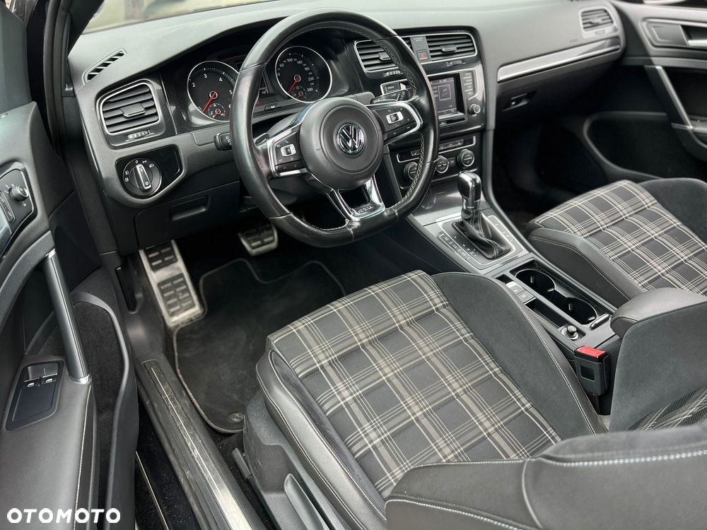 Volkswagen Golf GTD 2.0 TDI SCR DSG - 9