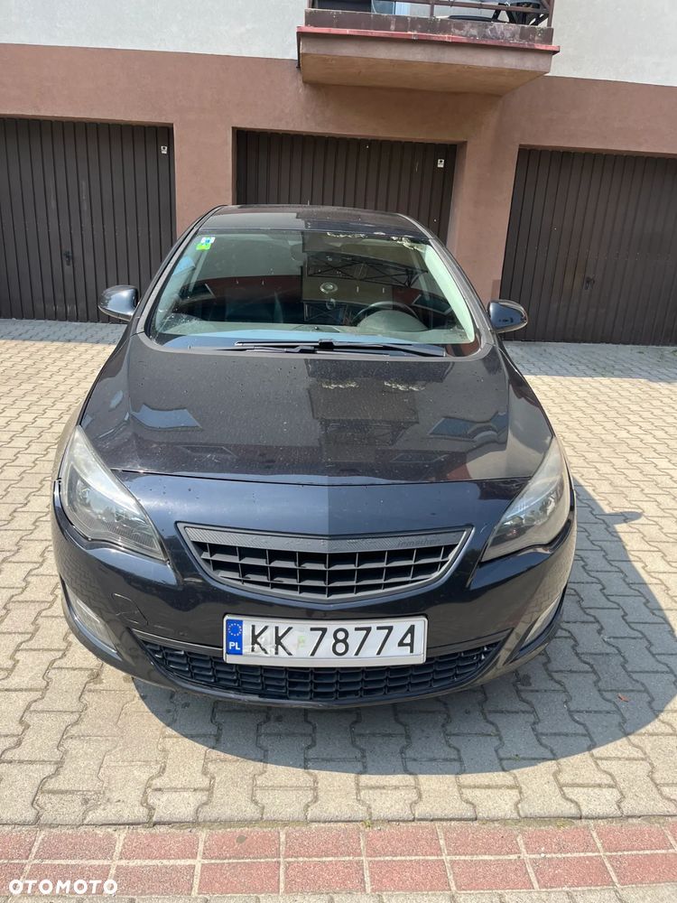Opel Astra 1.6 Turbo Sport - 1