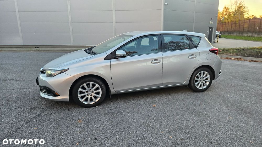 Toyota Auris 1.6 Comfort - 26