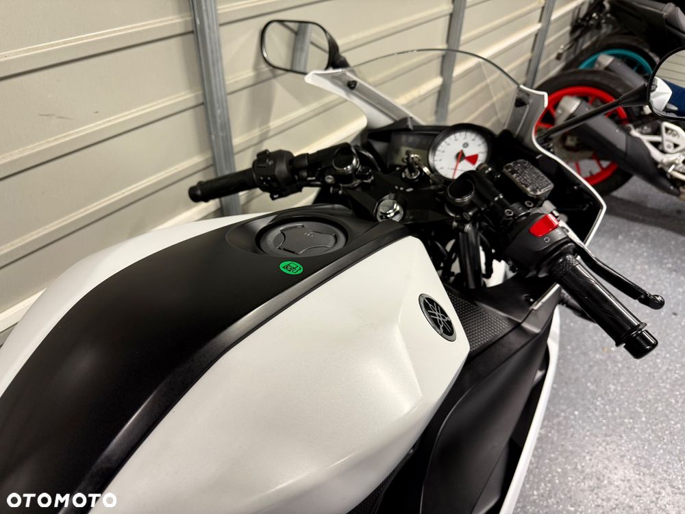Yamaha R125 - 9