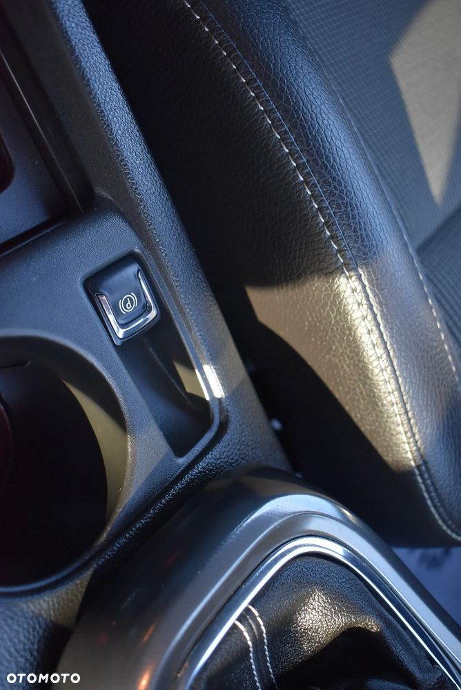 Opel Astra 1.4 Turbo Sport - 30