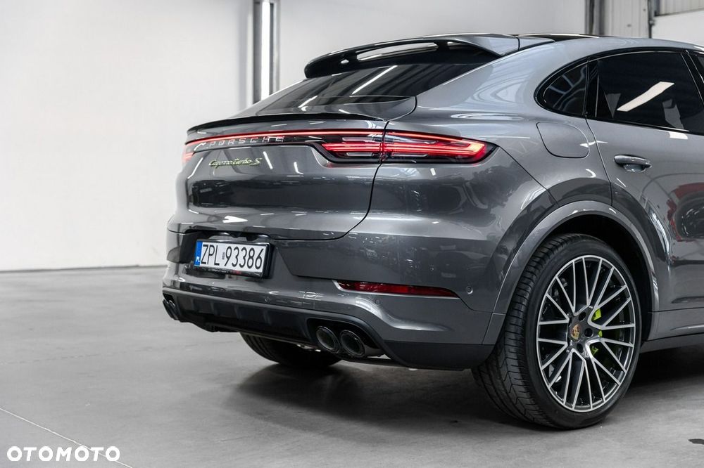Porsche Cayenne - 16