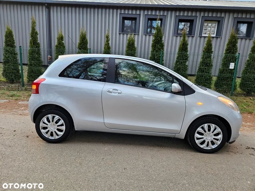 Toyota Yaris - 7