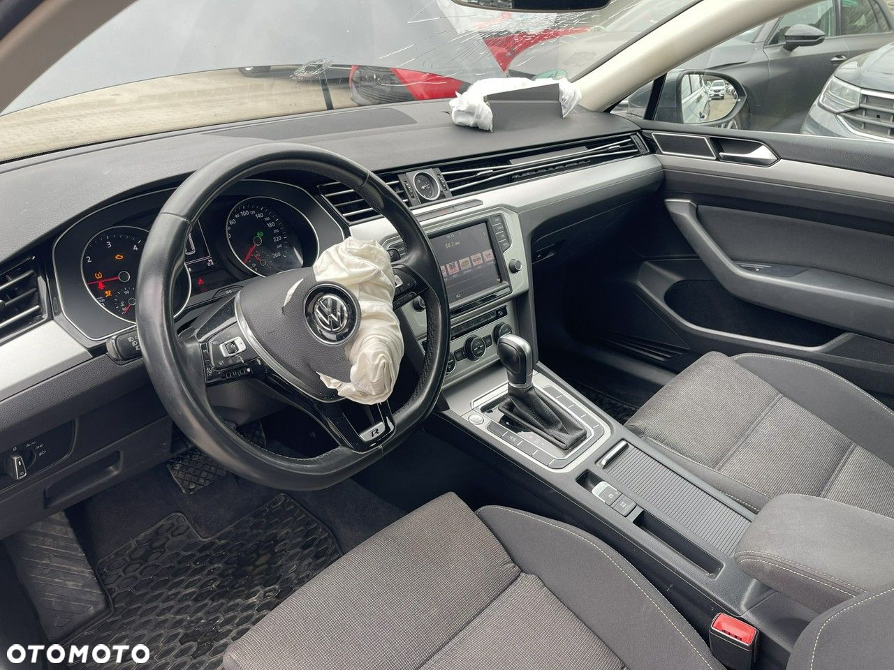 Volkswagen Passat Variant 2.0 TDI SCR DSG Comfortline - 6