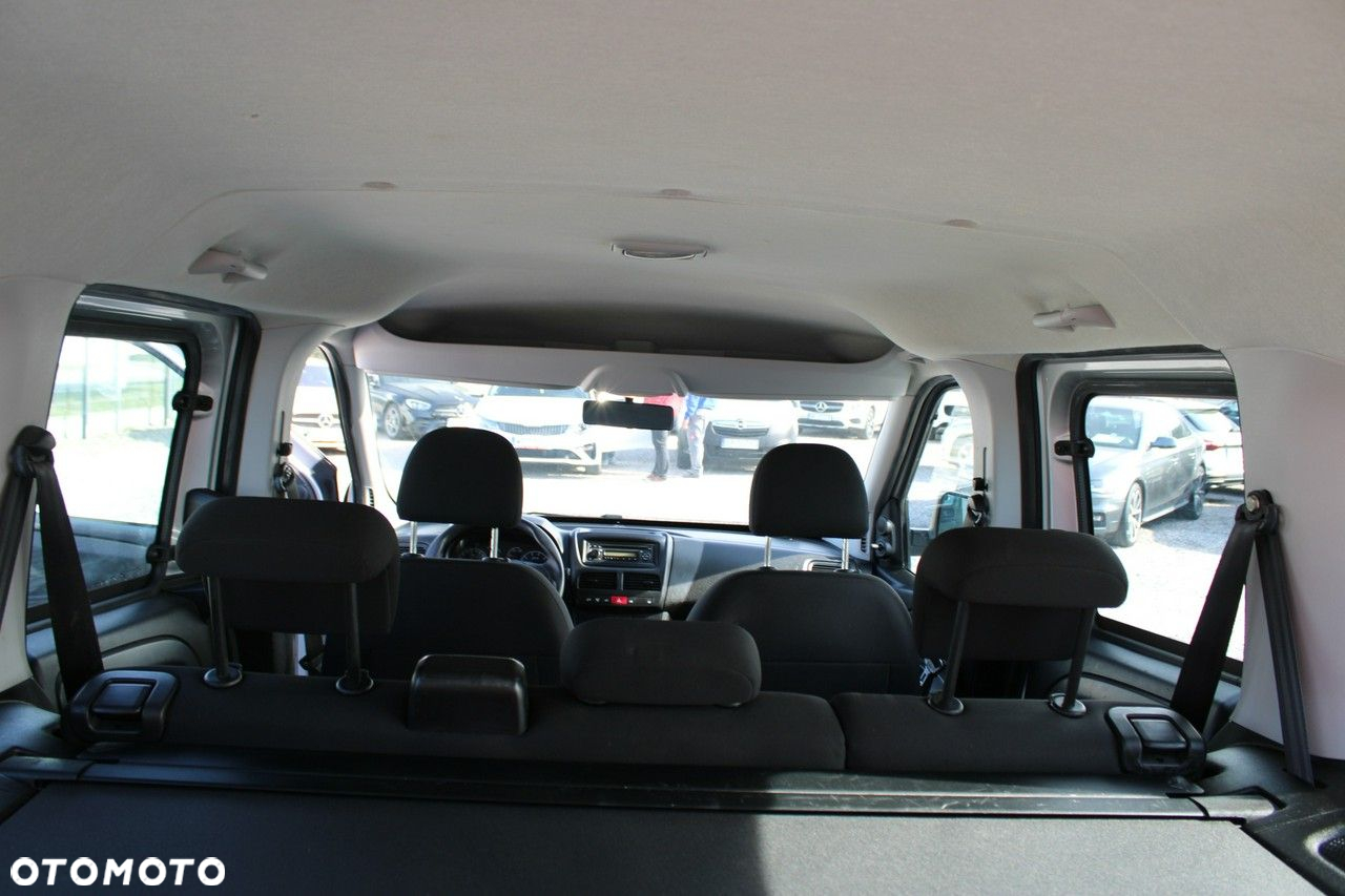 Opel Combo - 22