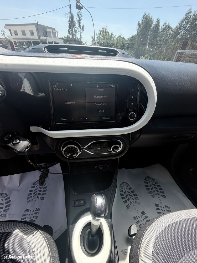 Renault Twingo E-Tech. 22 Techno - 19
