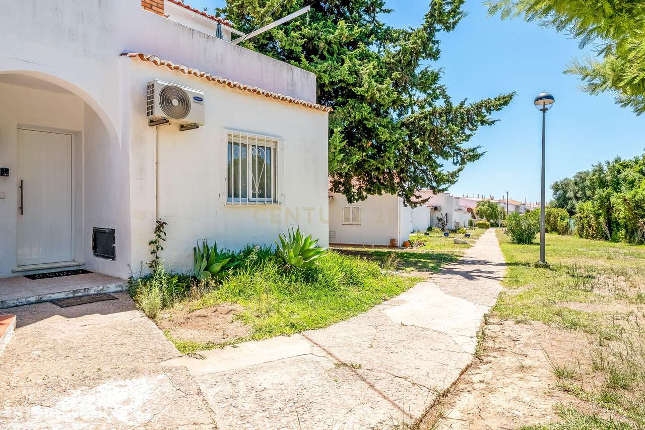 T2 Renovado com 2 WC, a 5 min da Praia de Nossa Senhora da Rocha e das - Grande imagem: 3/39