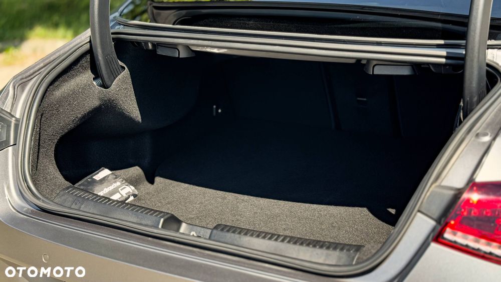 Mercedes-Benz CLA 250 e 8G-DCT AMG Line - 23