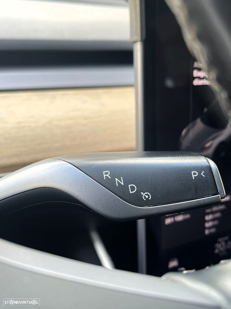 Tesla Model 3 - 14