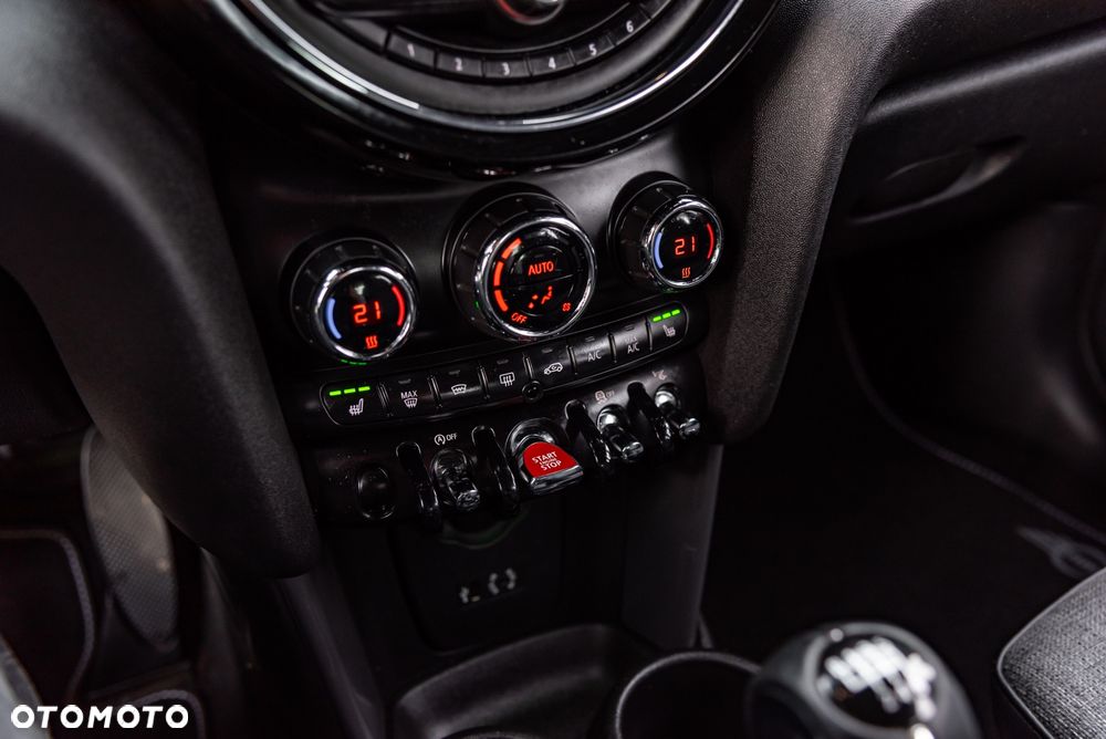 MINI Cooper Standard - 32