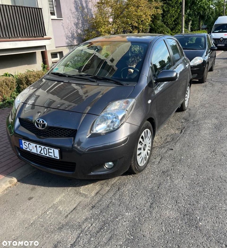Toyota Yaris 1.33 Dynamic - 1