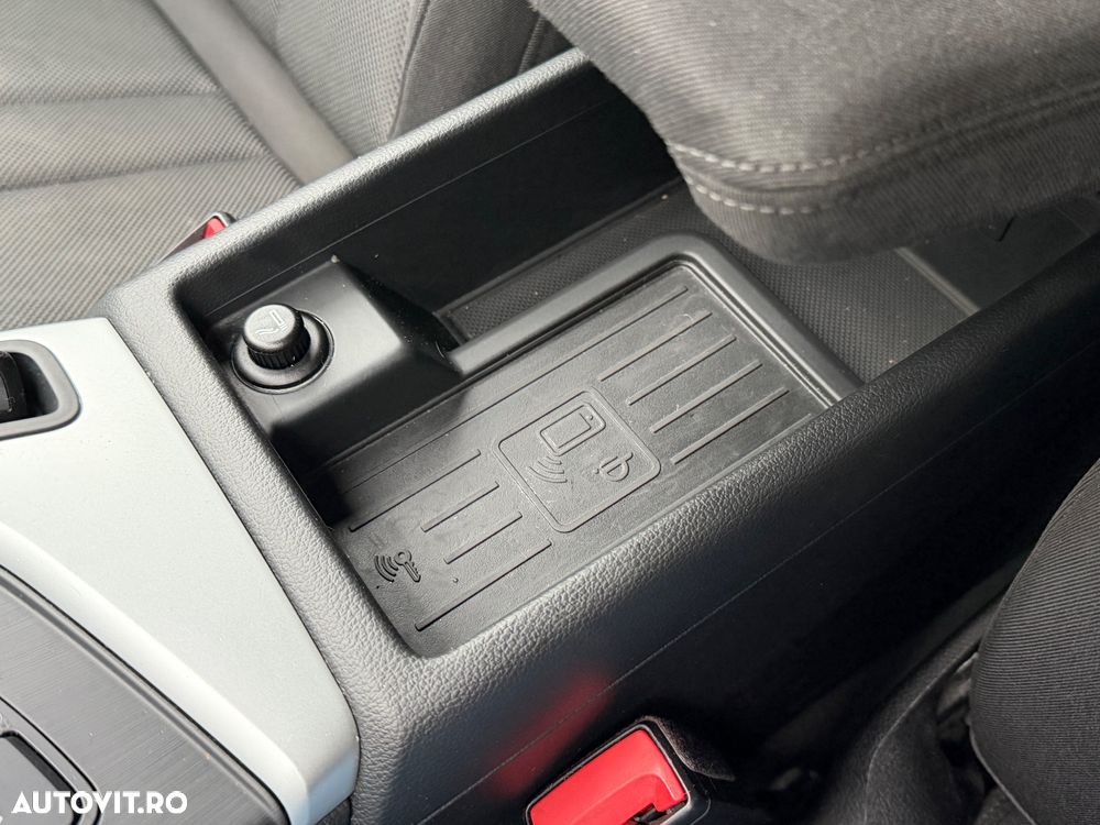 Audi A4 Avant 2.0 TDI S tronic quattro design - 27