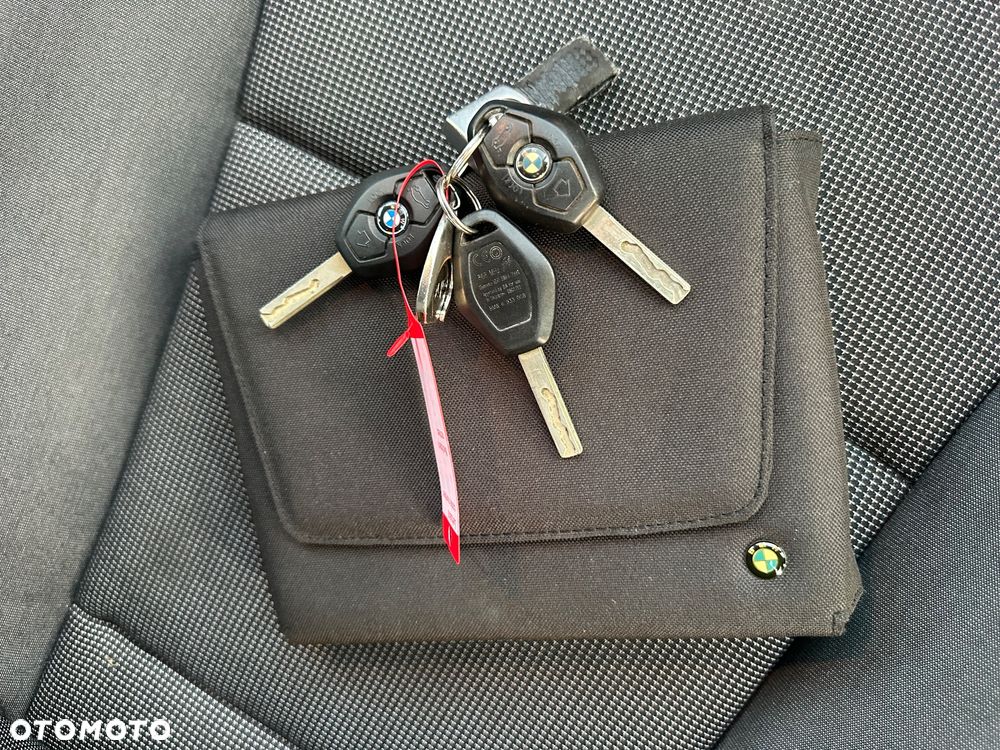 BMW Seria 5 525i - 31