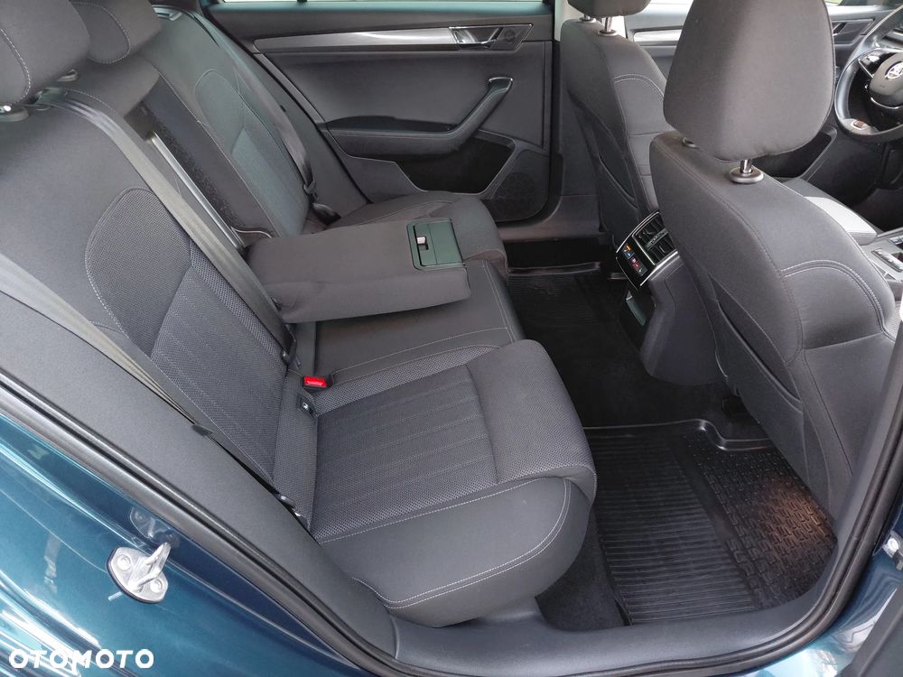 Skoda Superb 1.5 TSI Style DSG - 35