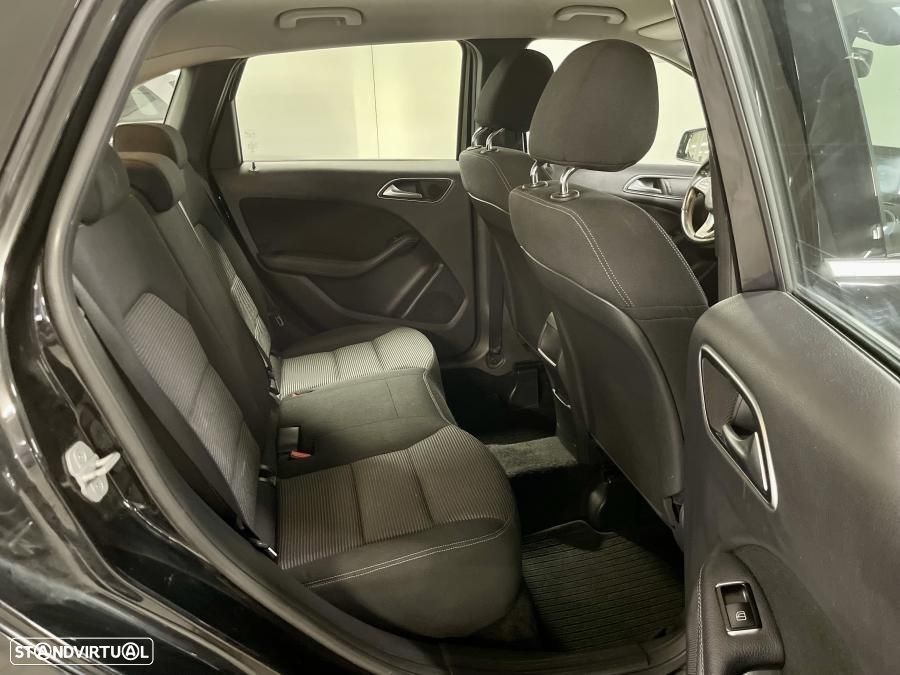 Mercedes-Benz B 180 CDI Urban - 19
