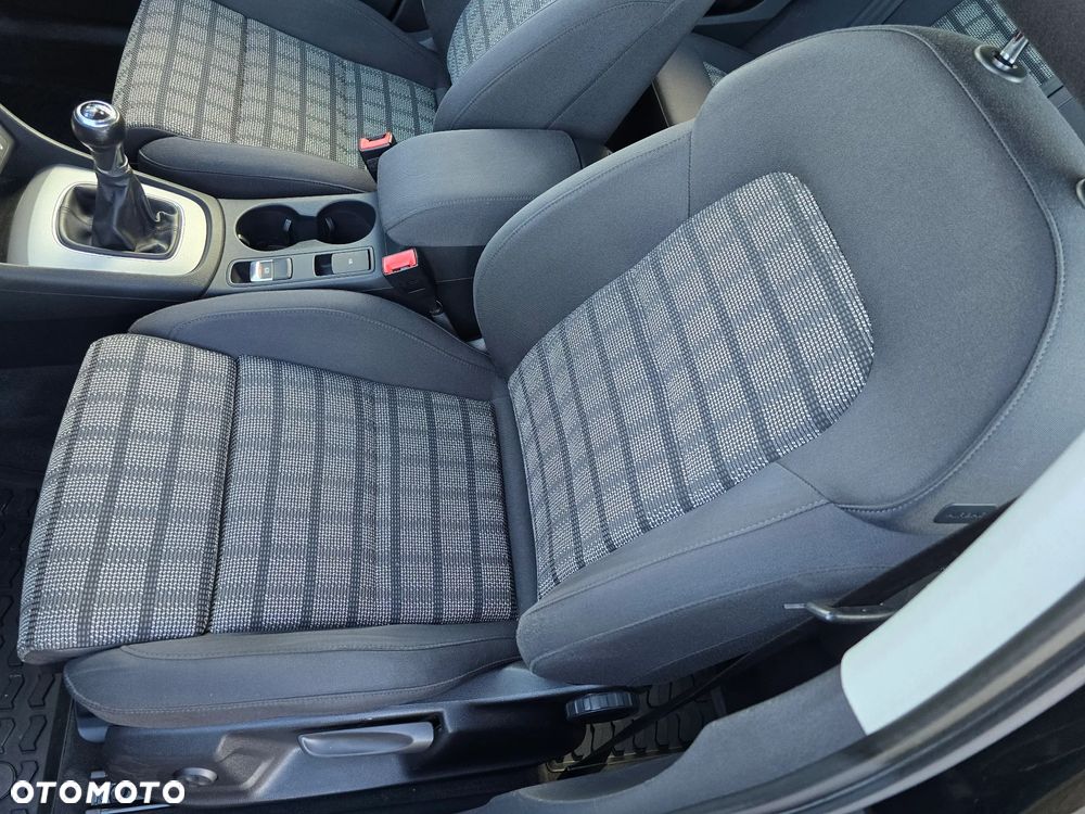 Audi Q3 2.0 TDI Quattro Edycja Specjalna - 25