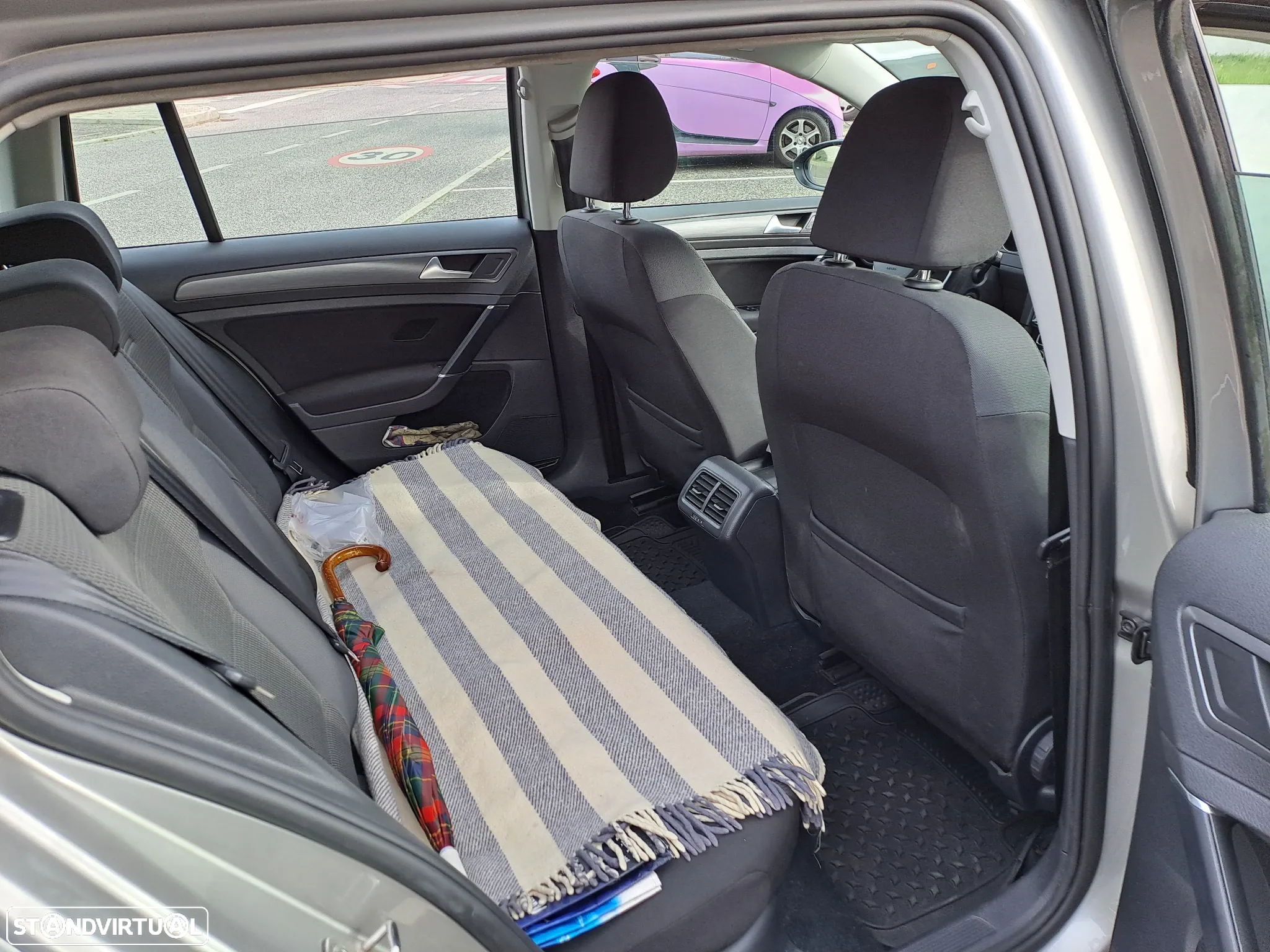 VW Golf Variant 1.6 TDi Highline DSG - 5