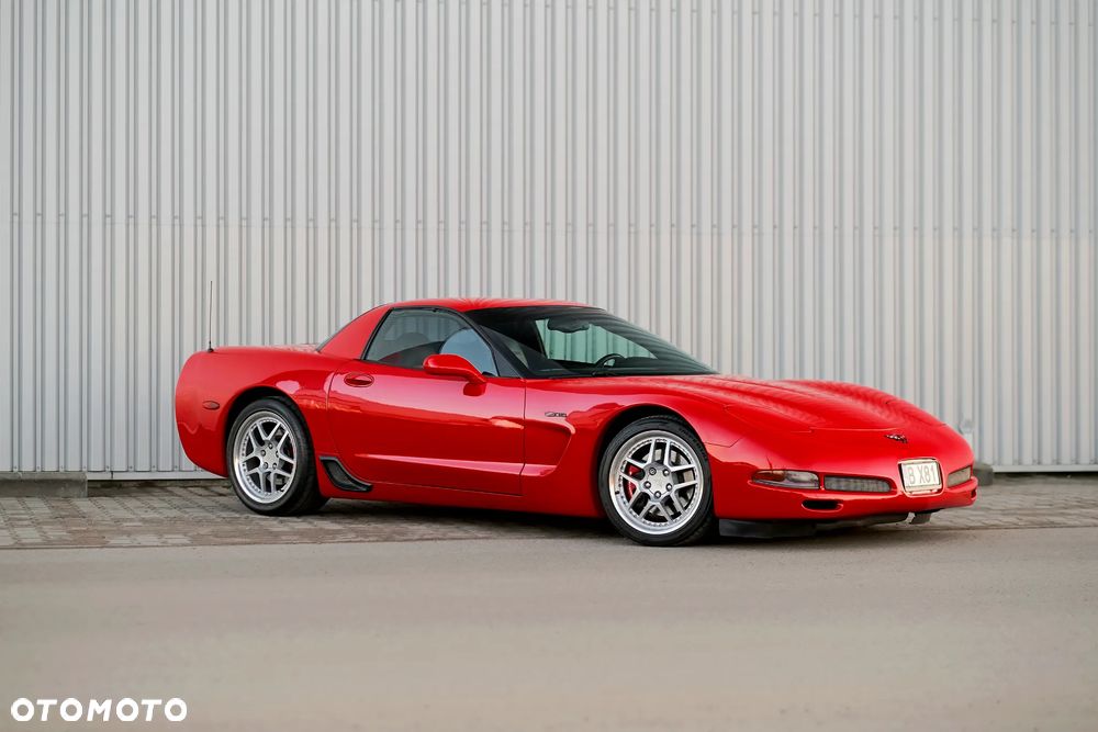 Chevrolet Corvette - 5
