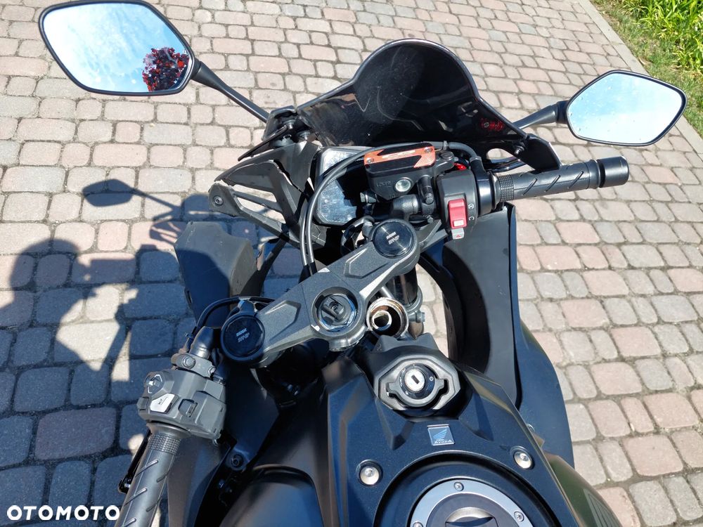Honda CBR - 8