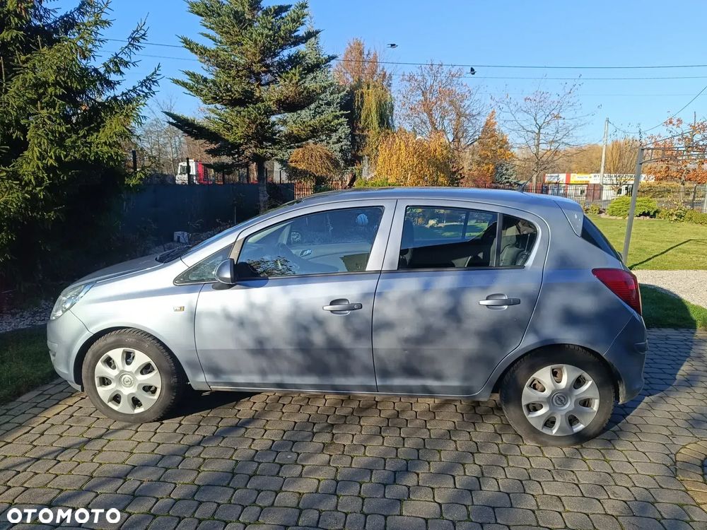 Opel Corsa 1.2 16V Cosmo - 16